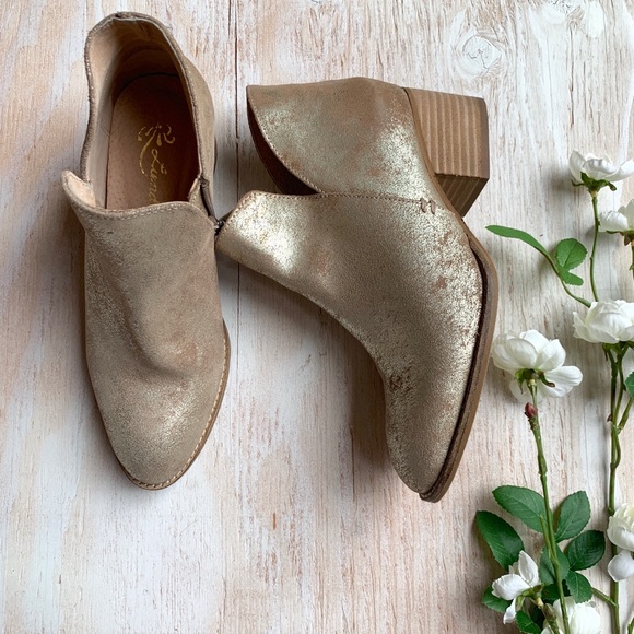 liendo by seychelles heeled ankle booties